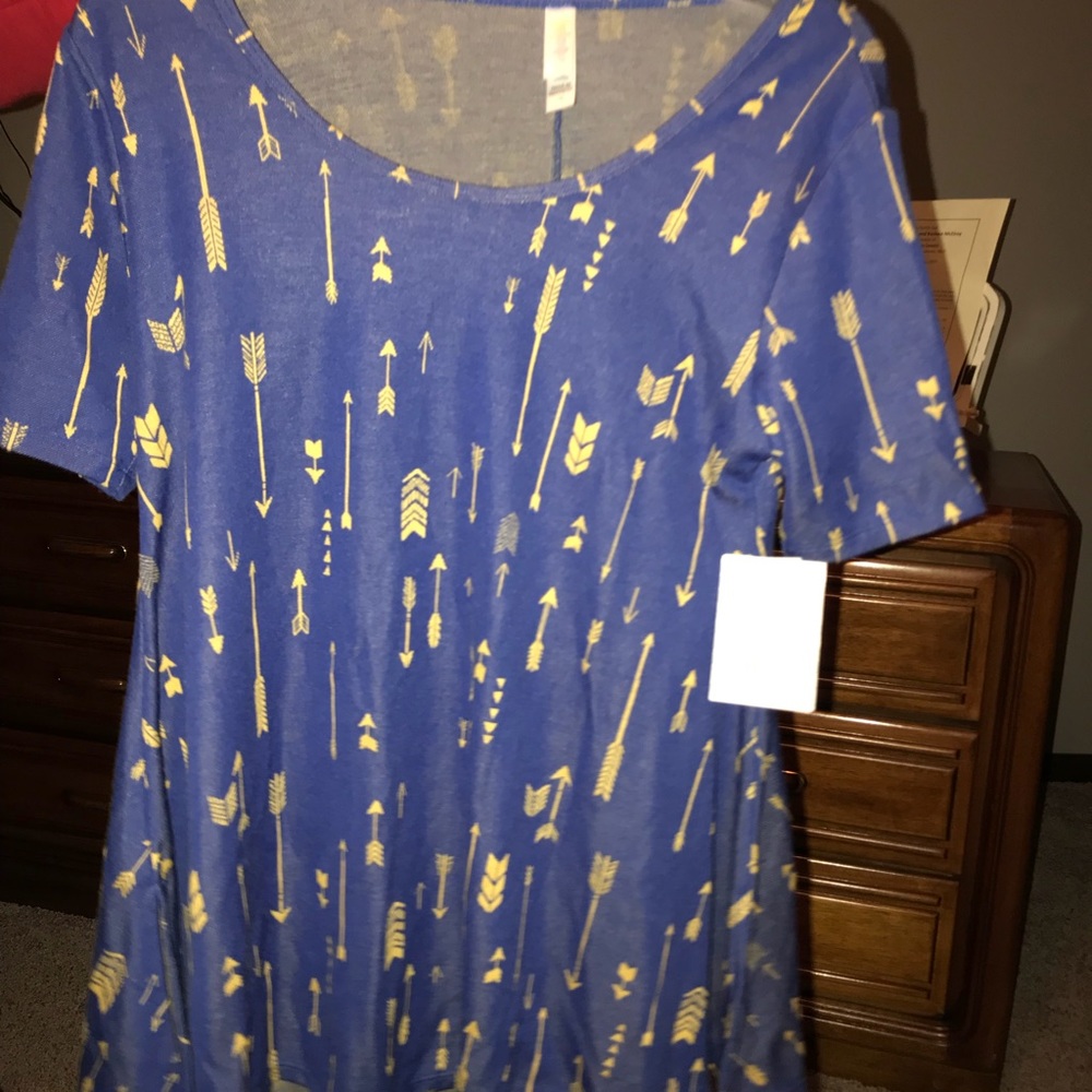 XS LuLaRoe Perfect T